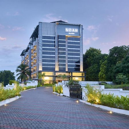 Noah Sky Suites Kochi Esterno foto
