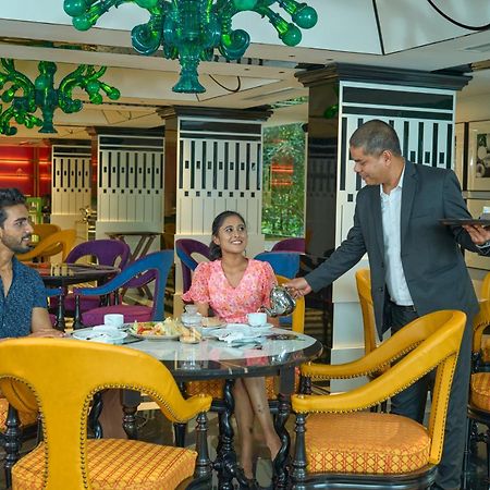 Noah Sky Suites Kochi Esterno foto