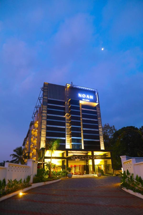 Noah Sky Suites Kochi Esterno foto
