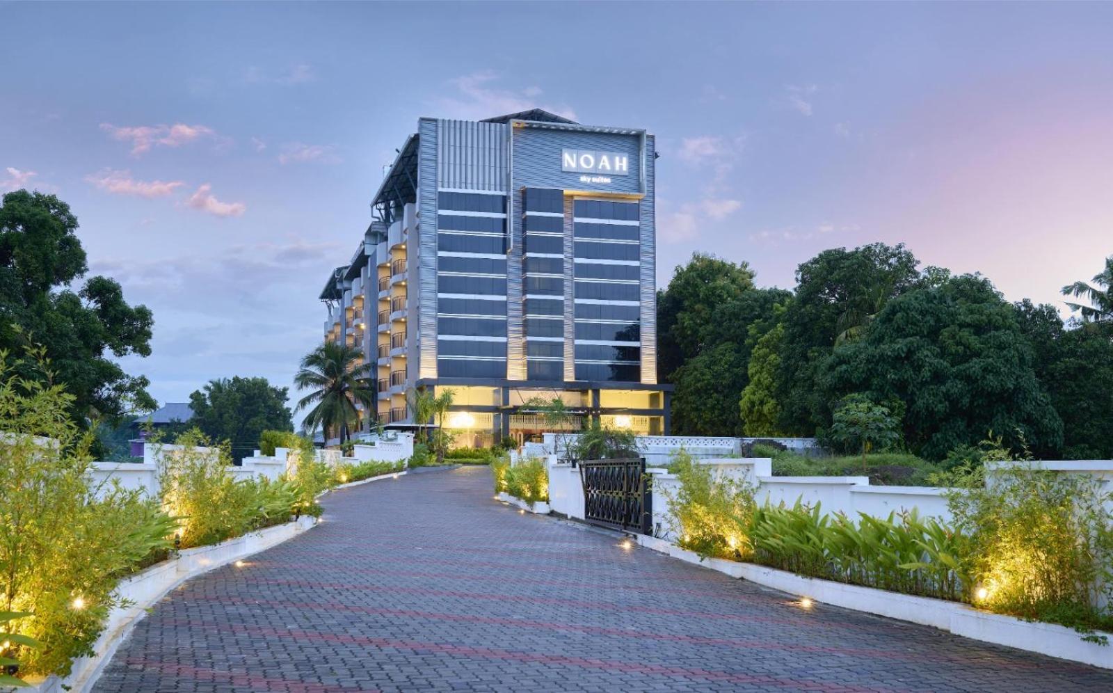 Noah Sky Suites Kochi Esterno foto